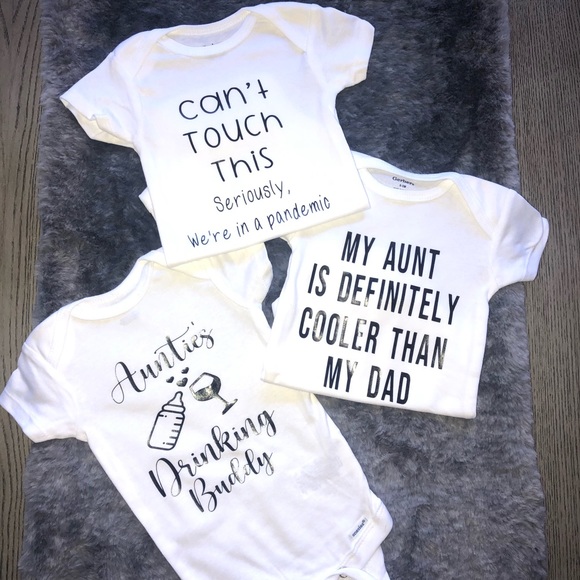 Aunt onesie bundle - Picture 1 of 1